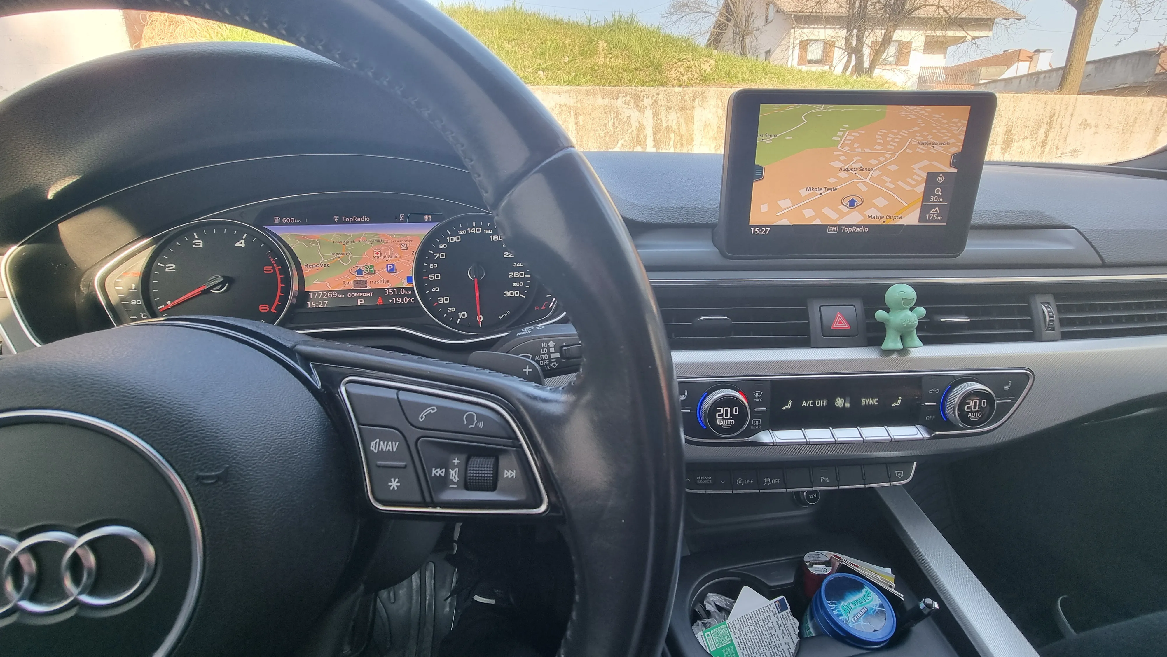 audi a4 2,0 tdi automatik, s line, led, alkantara, 140kw - slika 9