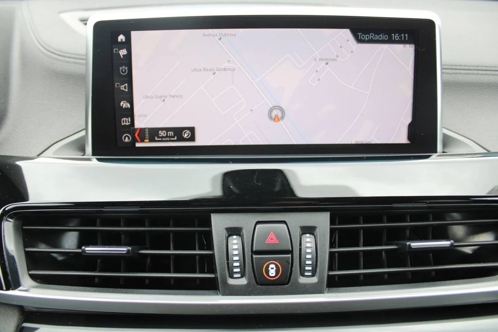 bmw x1 20d xdrive m paket automatik *led, navigacija* - slika 22