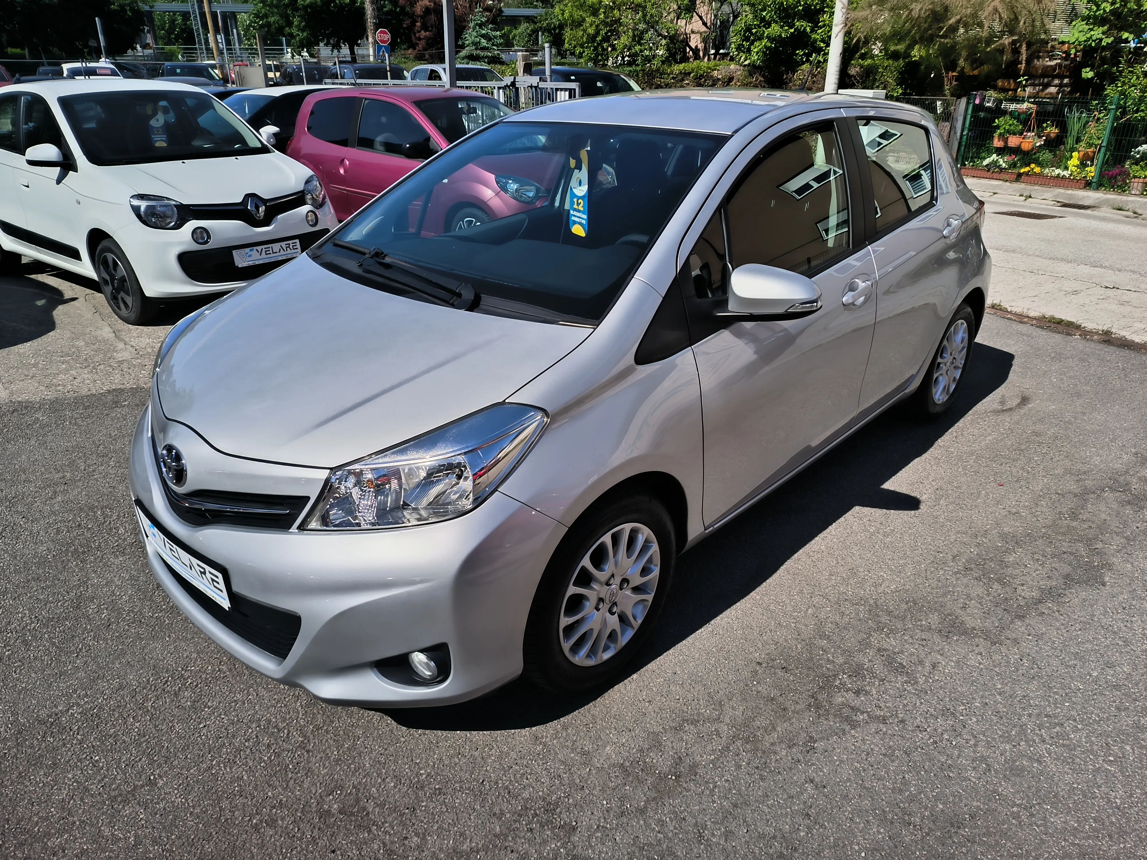 toyota yaris 1,0 vvt-i sol, jamstvo, reg. 1 godinu - slika 2