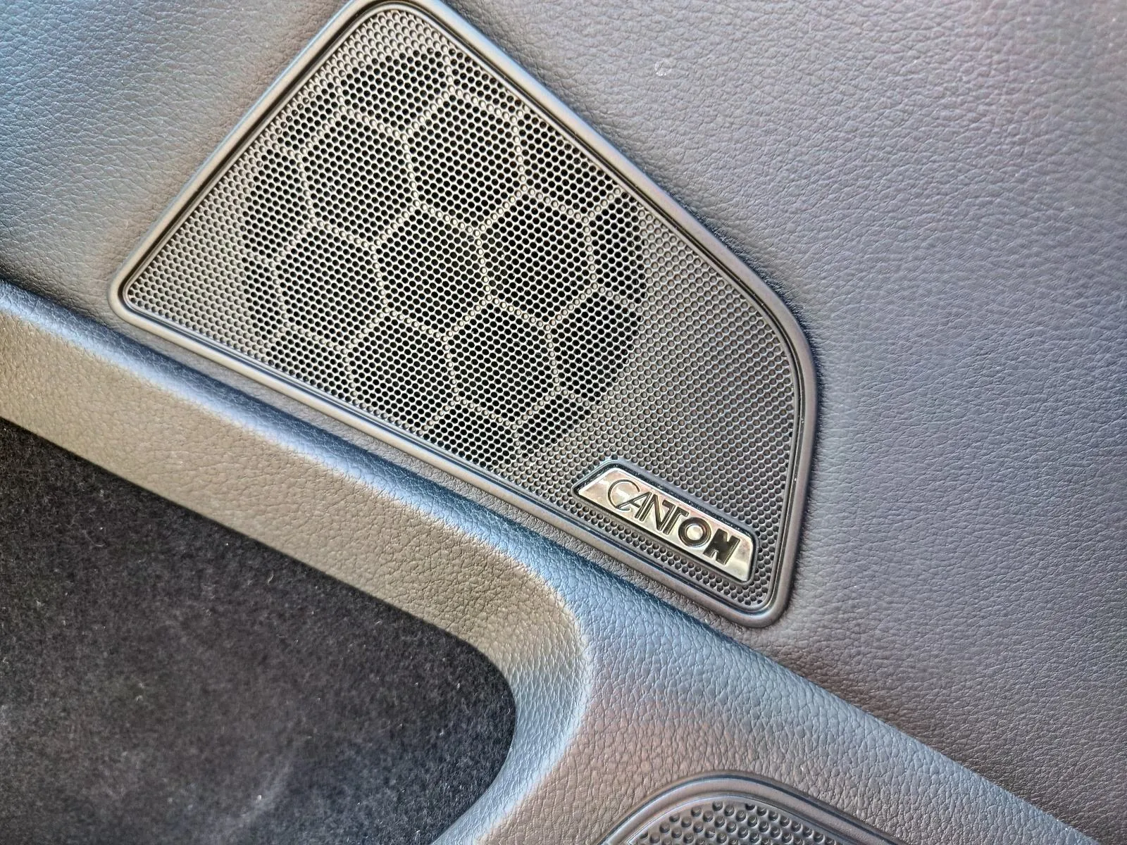 škoda superb 2,0 tdi ,do 2 godine jamstva,u sustavu pdv-a. - slika 17