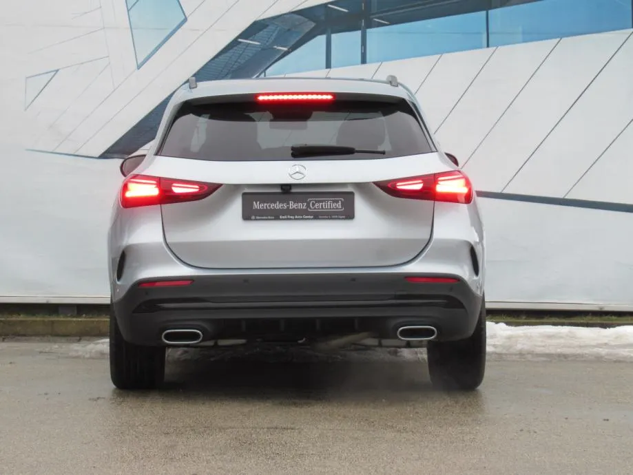 mercedes-benz gla 200 d amg line - slika 7