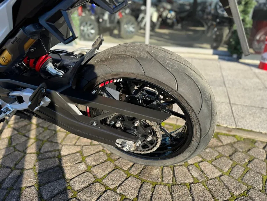 bmw f 900 r abs tcs esa rdc, s garancijom, 2021 god. - slika 17