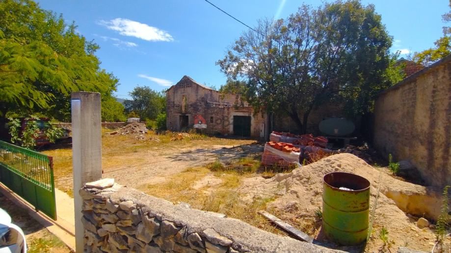 PRIDRAGA, zemljište + kamena kuća u nizu - Pridraga, Novigrad