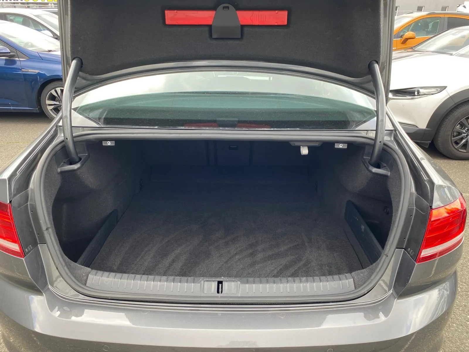 vw passat 1,6 tdi bmt dsg automatik - slika 2