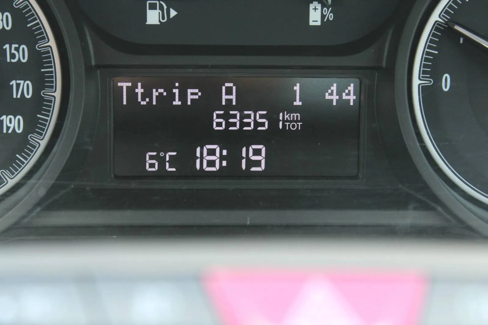 lancia y 1.0 hybrid - slika 4