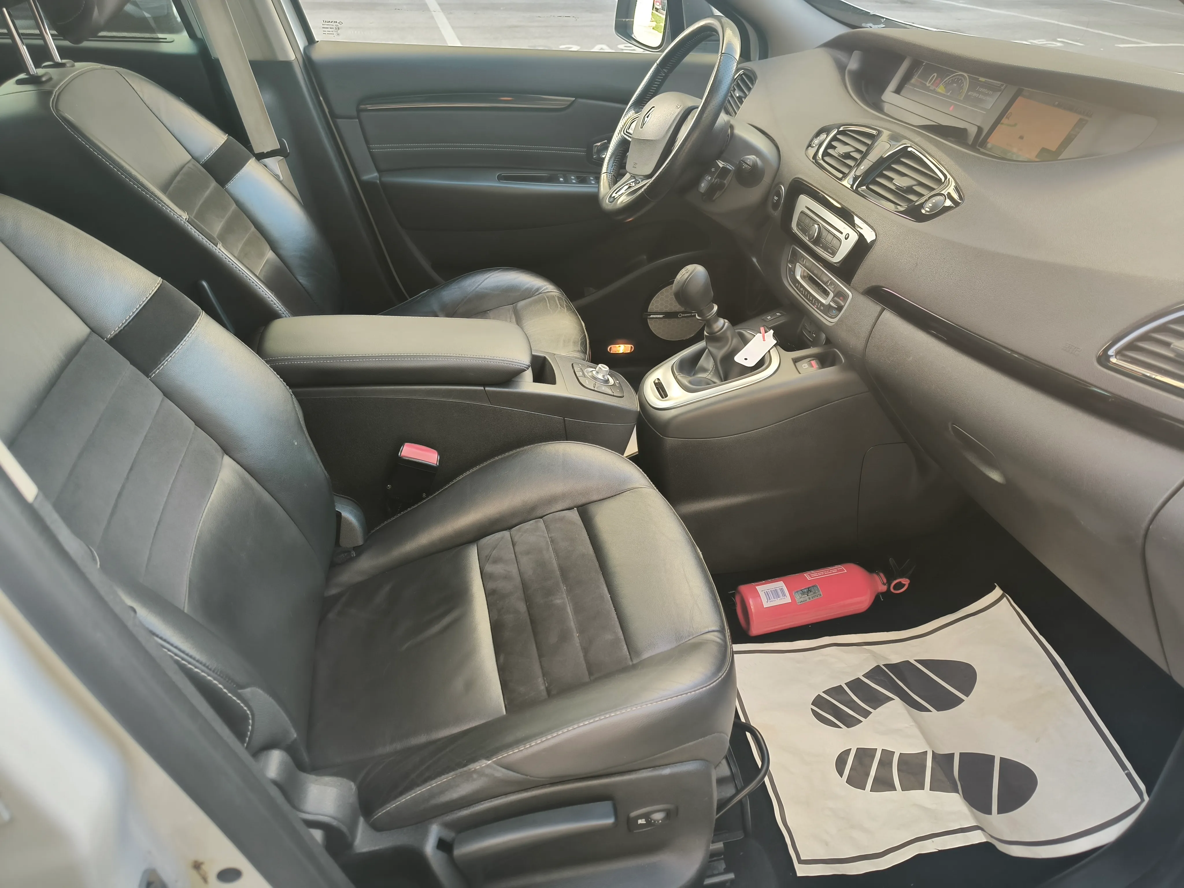 renault scenic tce 130, bose, panorama, kamera, top - slika 24