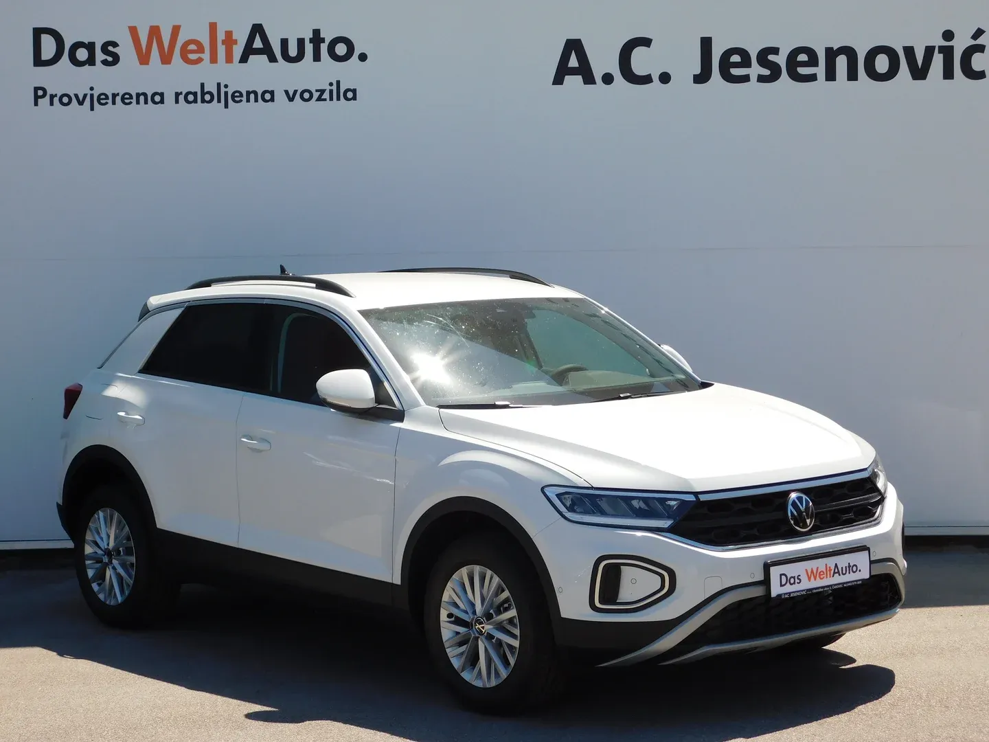 12837 volkswagen t-roc 1.0 tsi 4life - slika 3