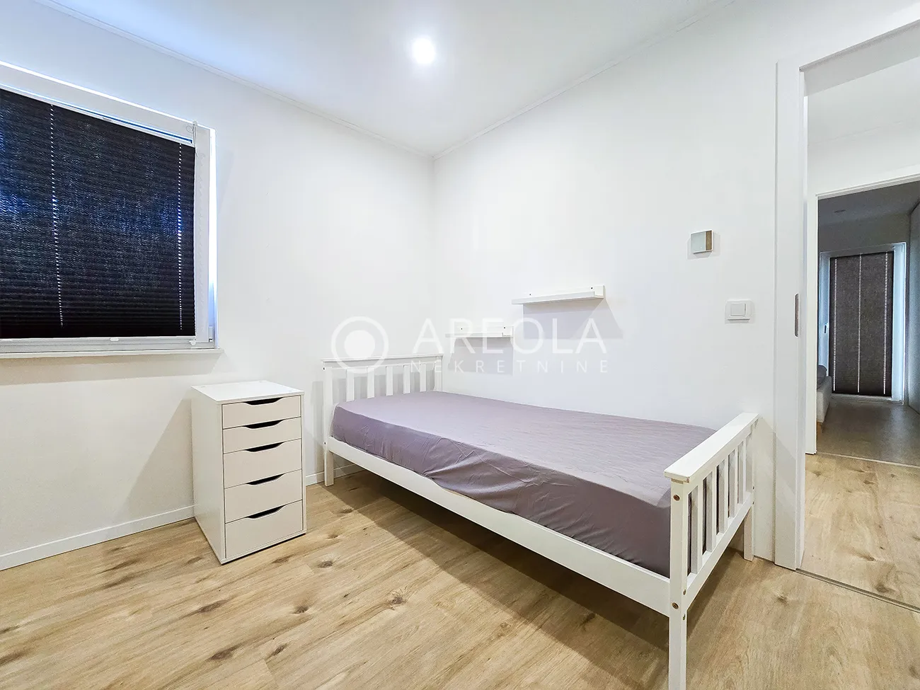 kaštel kambelovac - namješten trosoban stan - dugoročno! - slika 25