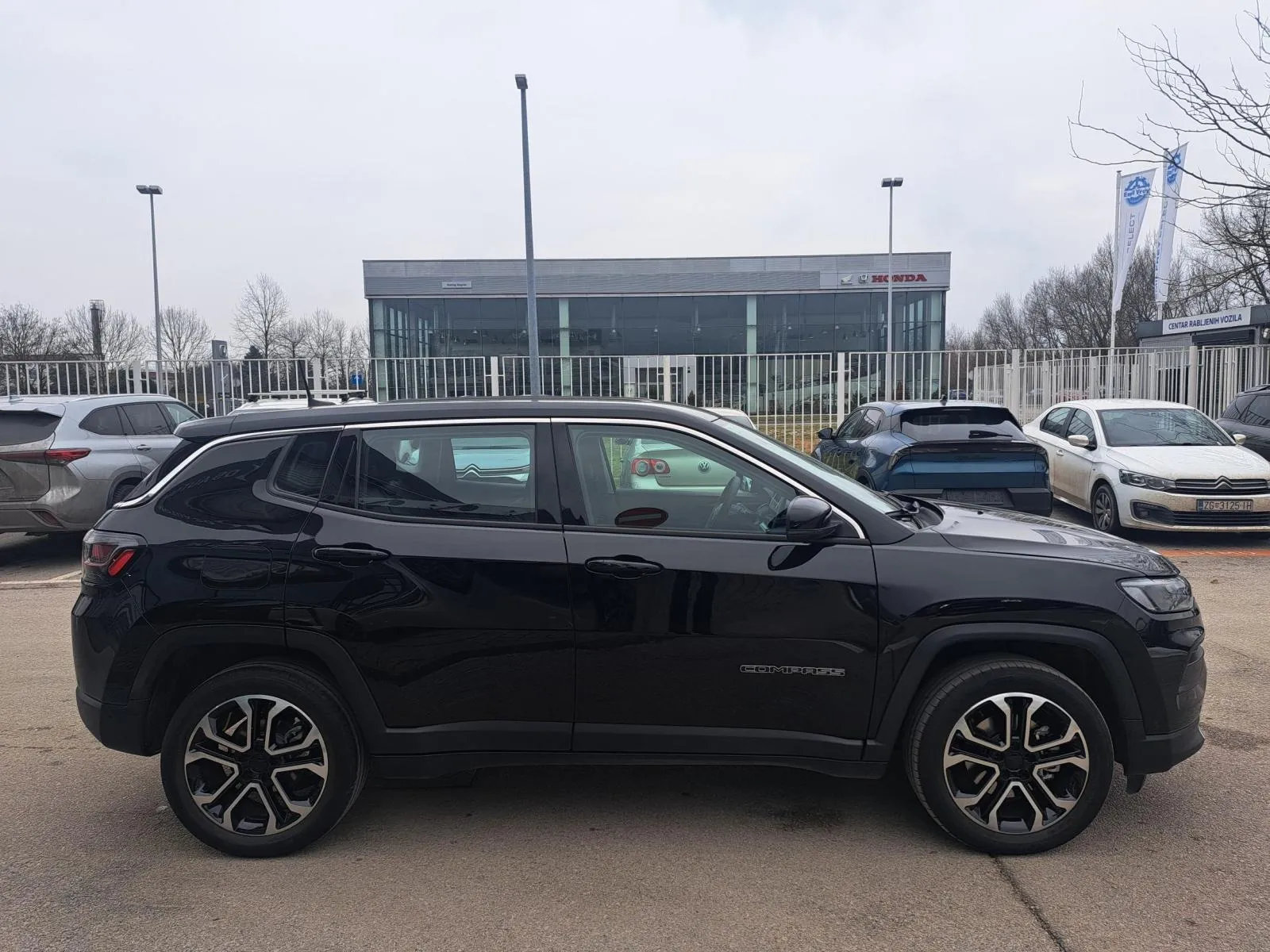 jepp compass 1.5 e-hybrid 130 dct fwd altitude - slika 5