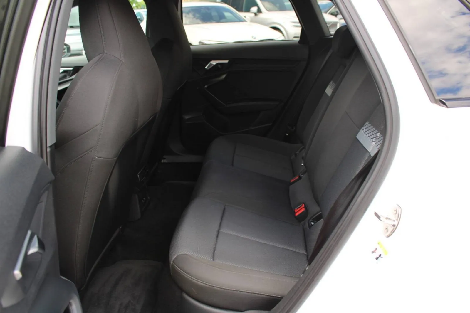 audi a3 45 tfsi e s-tronic s-line *virtual, led, navigacija* - slika 11