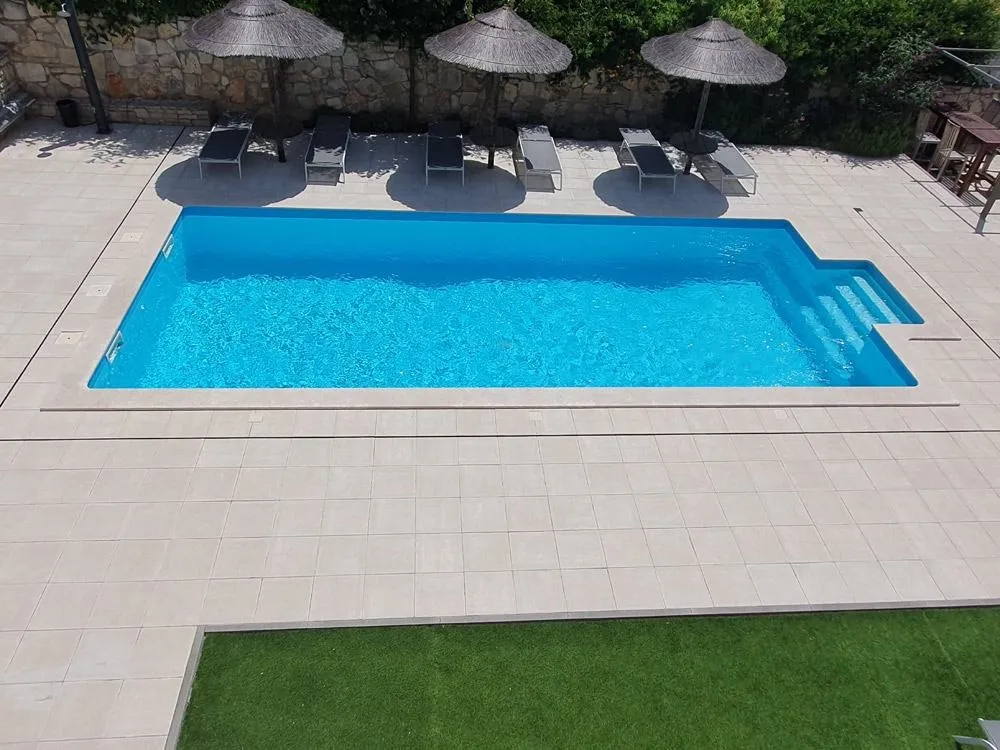 kuća: poreč, 349 m2, villa s bazenom, ljetnom kuhinjom, dupla garaža - slika 9