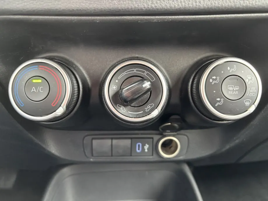 toyota aygo x 1,0 vvt - i x-play - slika 15