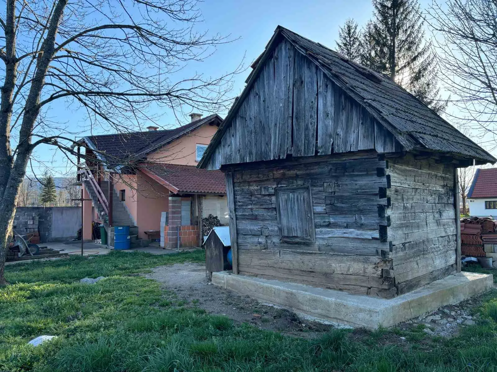 kuća bez ulaganja+ 10000m2 zemlje - slika 12