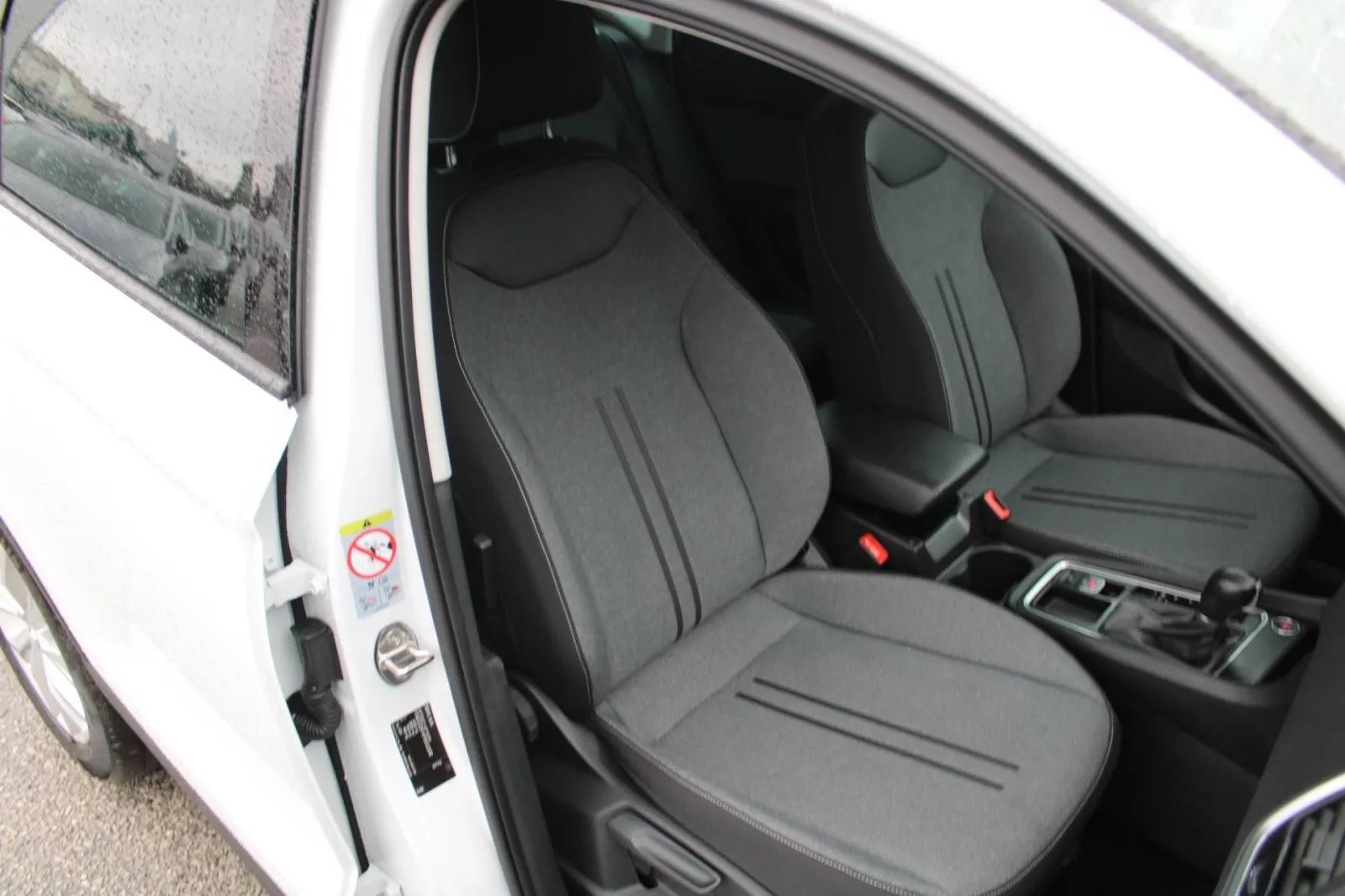 seat ateca 2.0 tdi dsg *led,navigacija* - slika 11