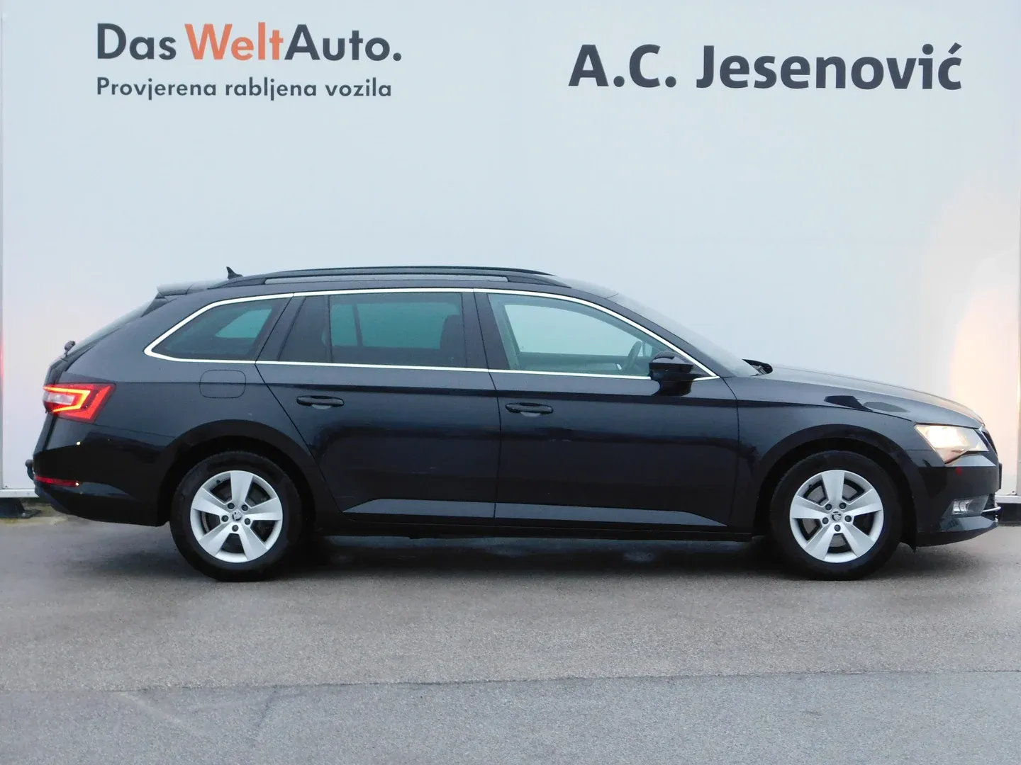 09189 škoda superb combi ambition 1.6 tdi - slika 4