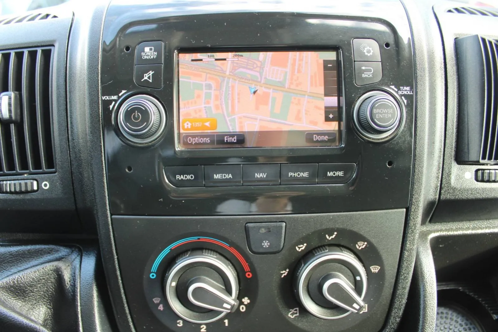 peugeot boxer 2.2 hdi l2h2 *navigacija, kamera*, 2020 god. - slika 12
