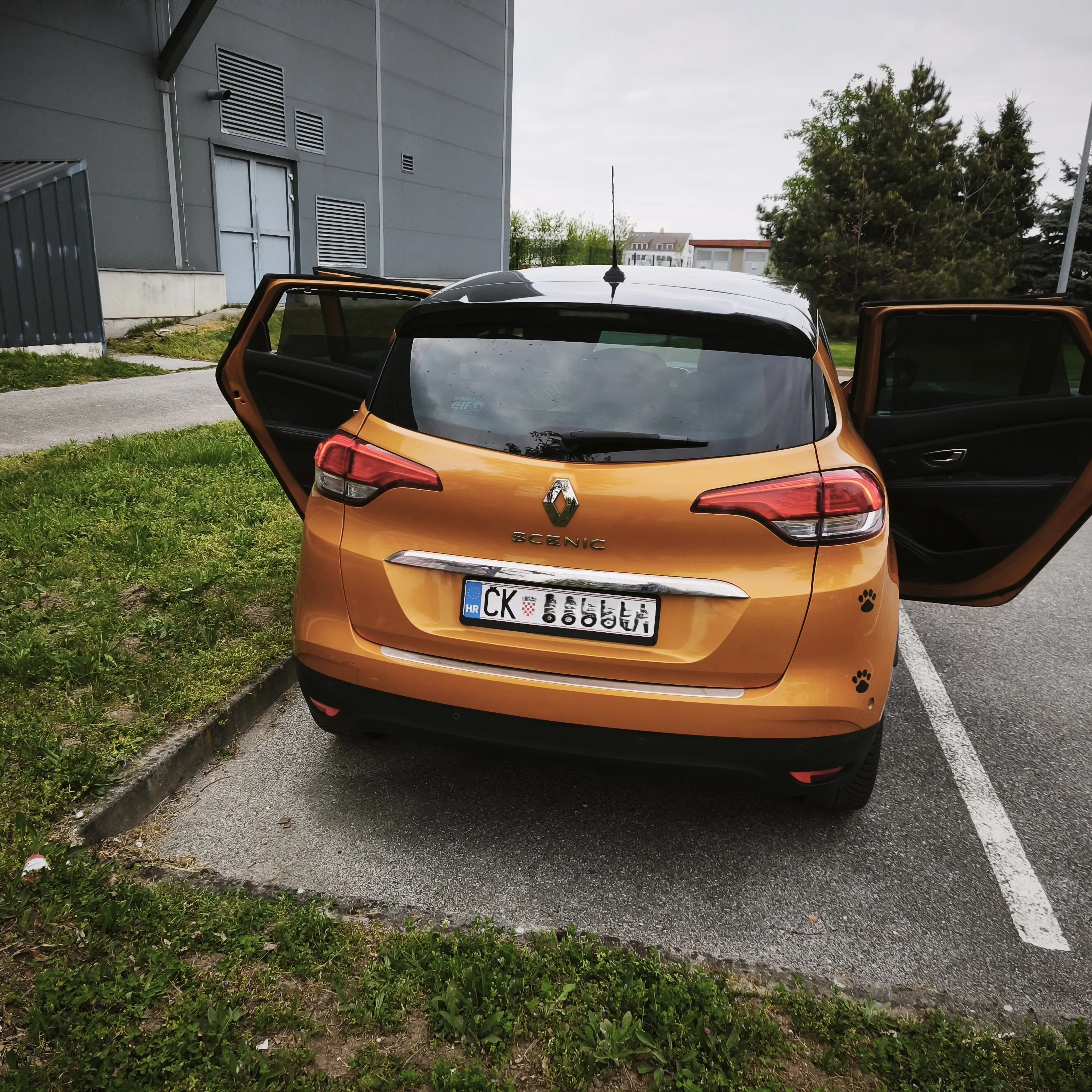 renault scenic iv bose energy dci 110 - slika 7