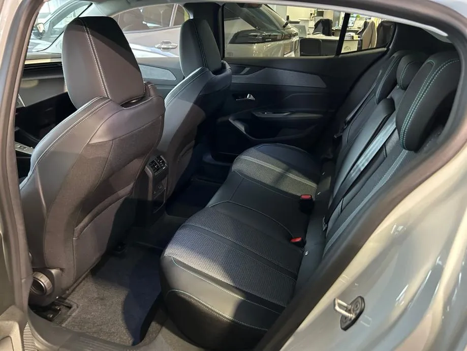 peugeot 408 allure hybrid 145 e-dcs6 - gratis registracija! - slika 13