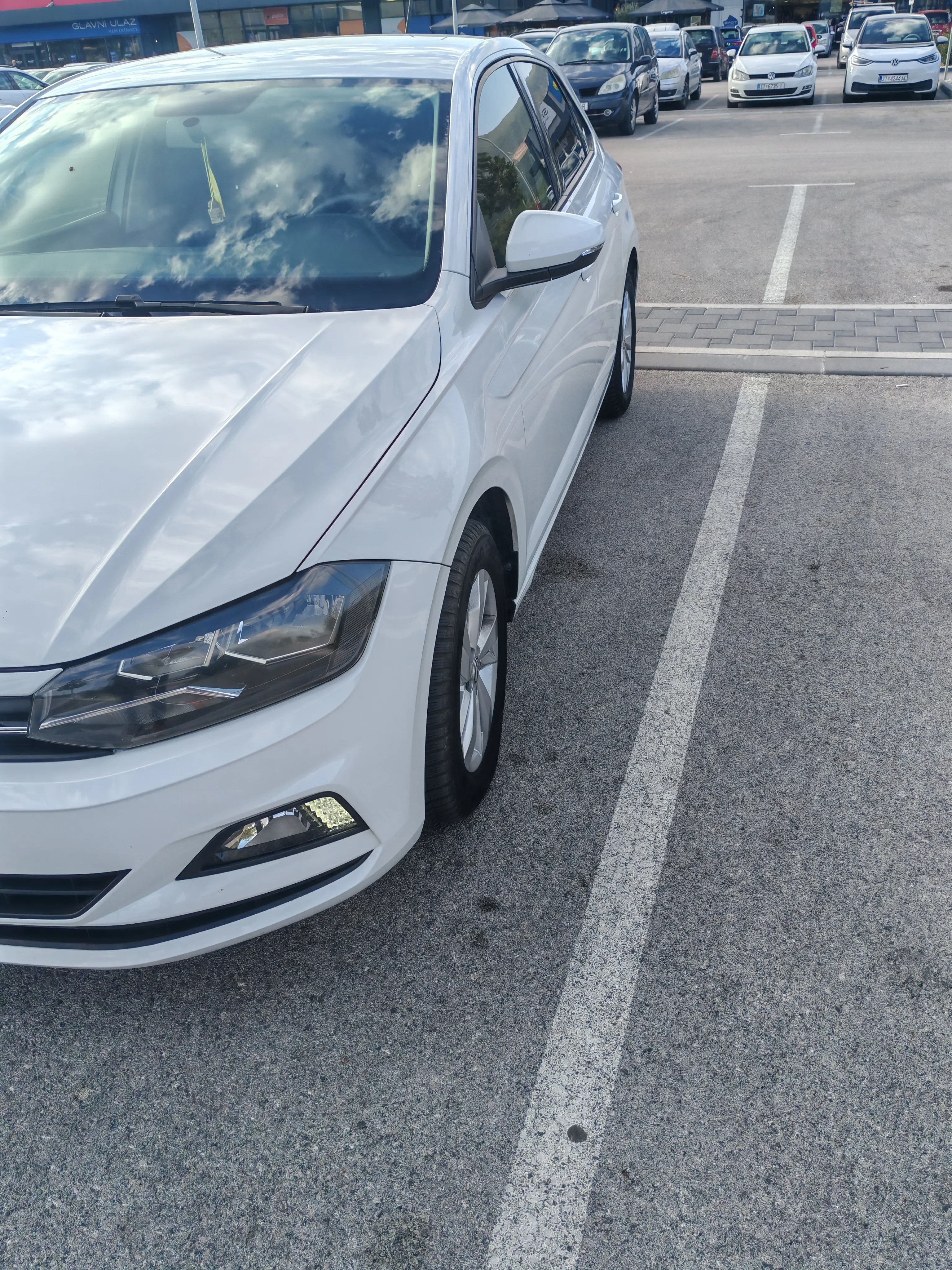 polo 1.6 tdi 2020 g. 82000 km, hitno - slika 2