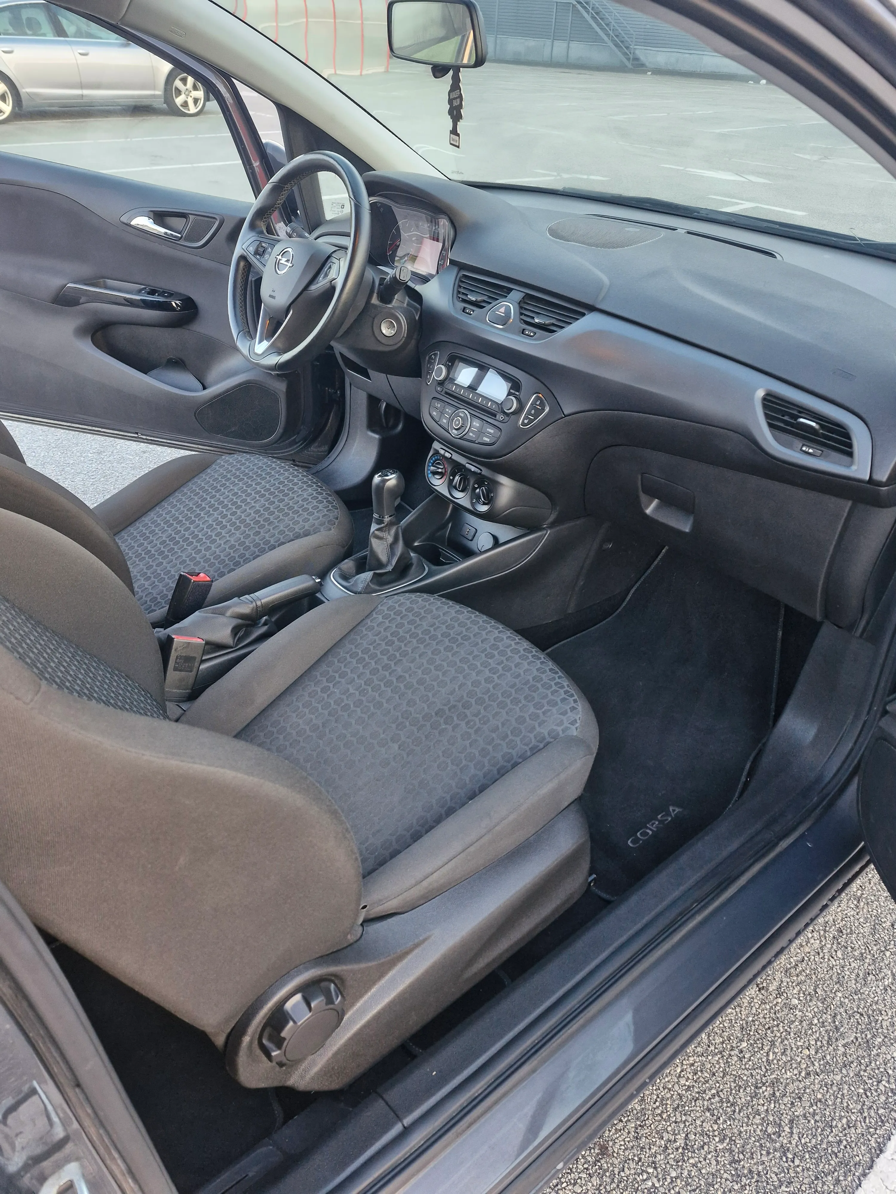 opel corsa 1.4 - slika 12
