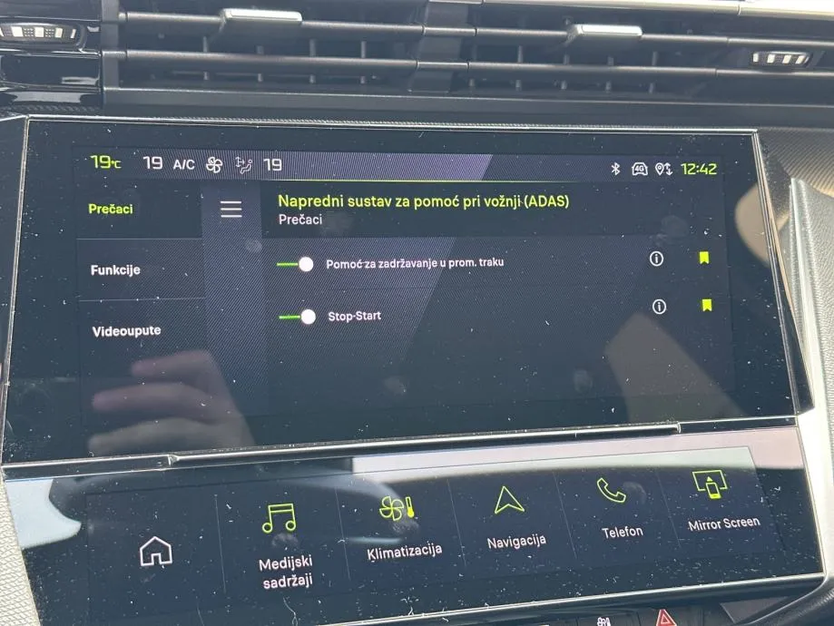 peugeot 308 1,2 130 ks * gt line * jamstvo 24 mj. * rezerviran - slika 16
