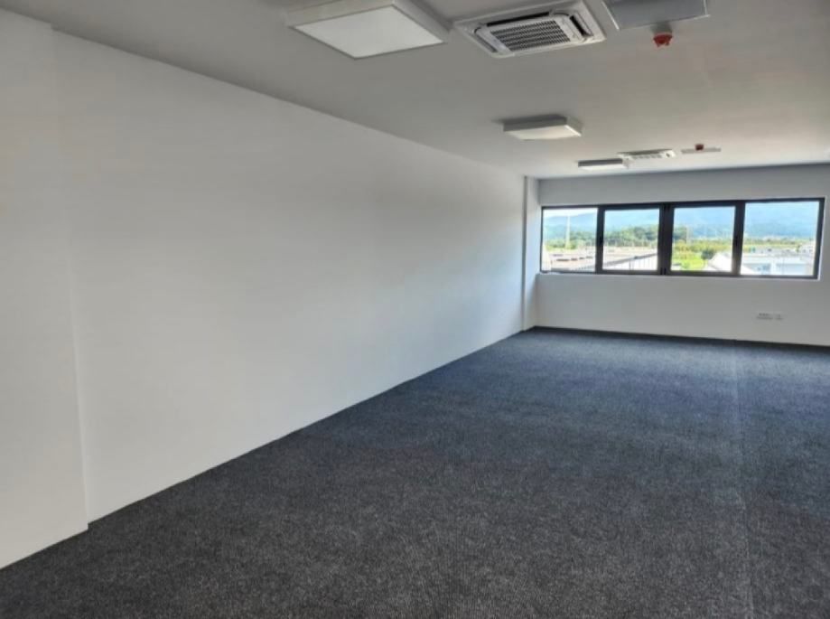 poslovni prostor: zabok, uredski, 50 m2 (iznajmljivanje) - slika 2