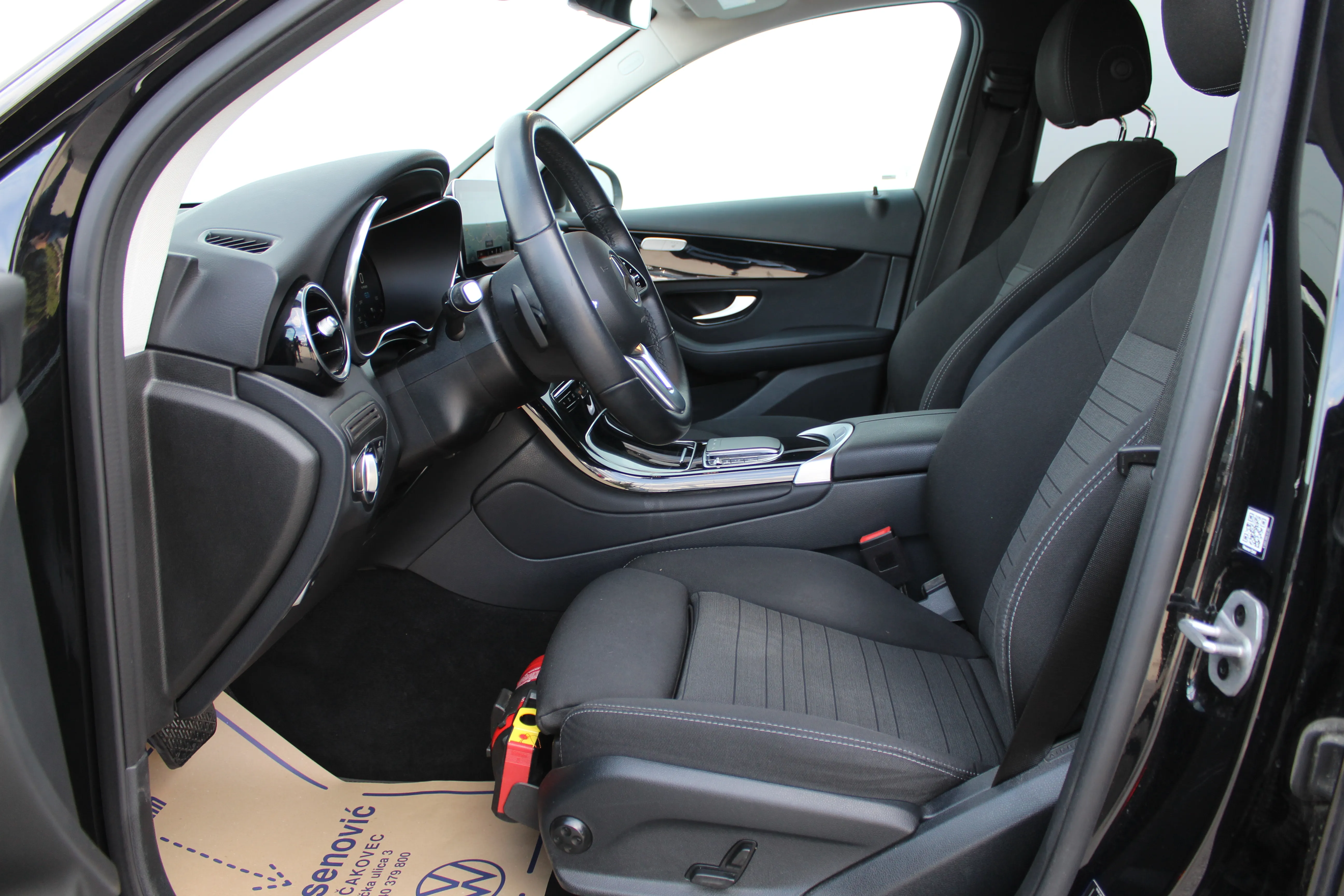13120 mercedes-benz glc 300 de 4matic aut. *ponuda dana* - slika 14