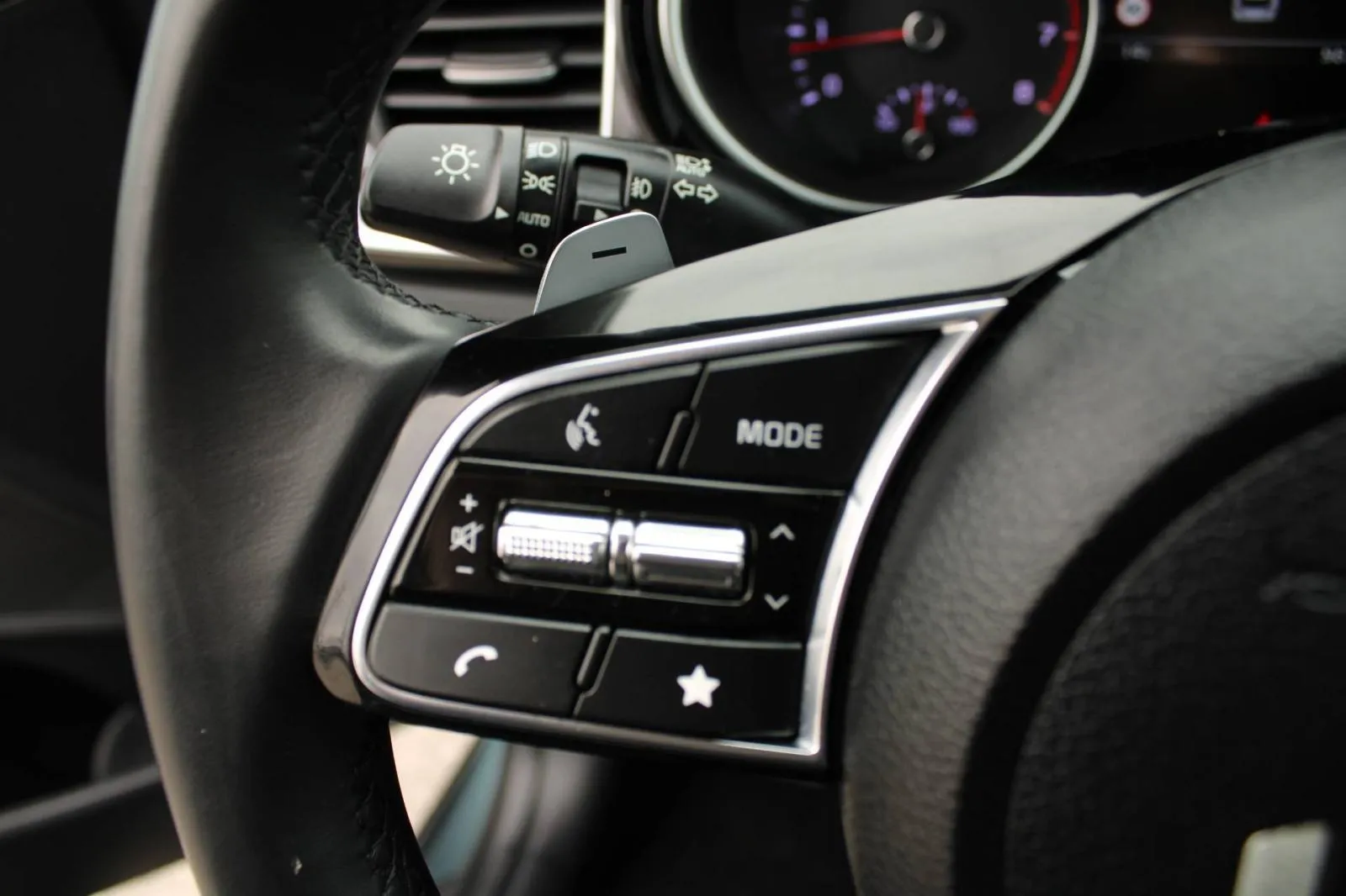 kia ceed sw 1.5 t-gdi automatik *navigacija, kamera* - slika 16