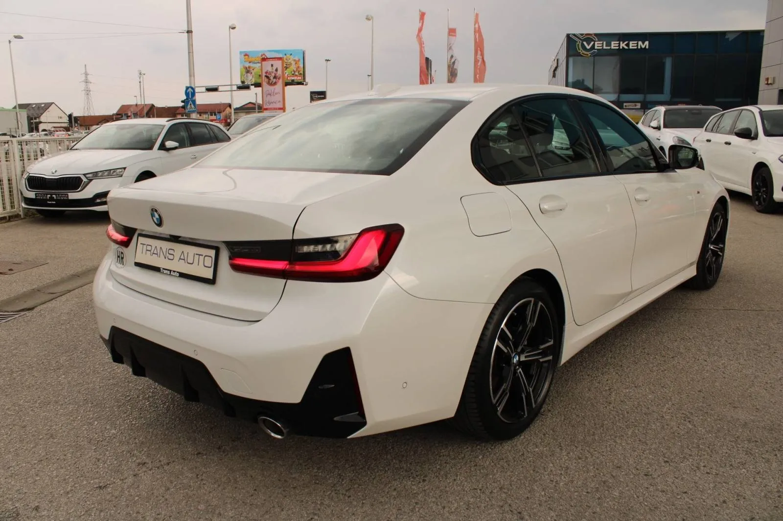 bmw serija 3 318i automatik m paket *led, navigacija, kamera* - slika 4