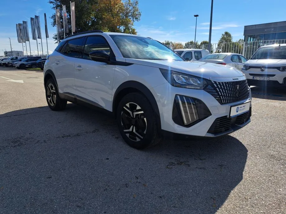 peugeot 2008 allure 1,2 puretech 100 ks - slika 7