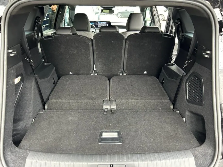 peugeot 5008 allure hybrid - 2025 - novi model - 15.000km - reg 1 god! - slika 25