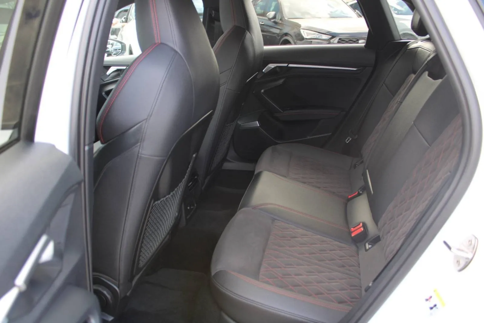 audi a3 35 tfsi s-tronic s-line *panorama, led, navigacija* - slika 12