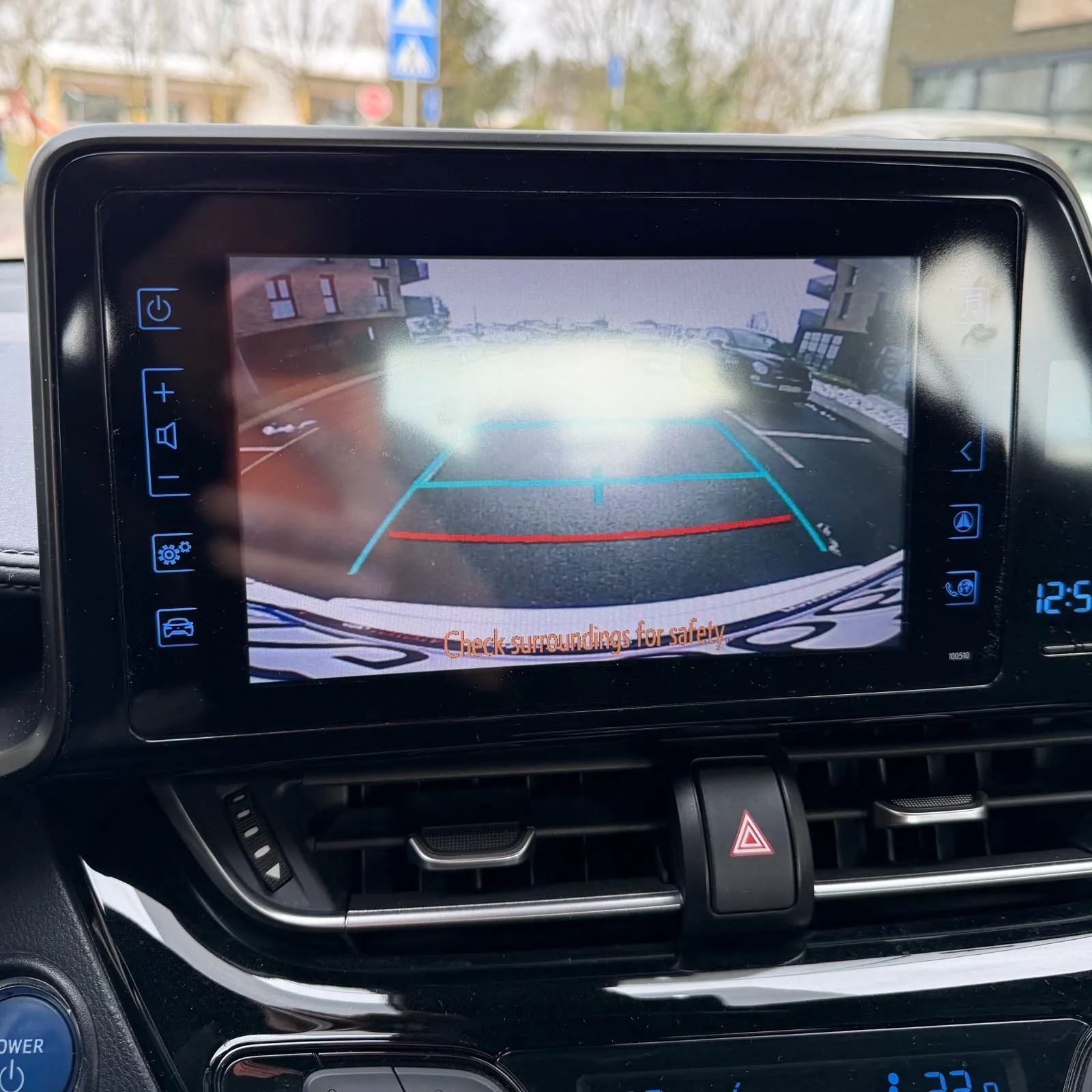 toyota c-hr - slika 6