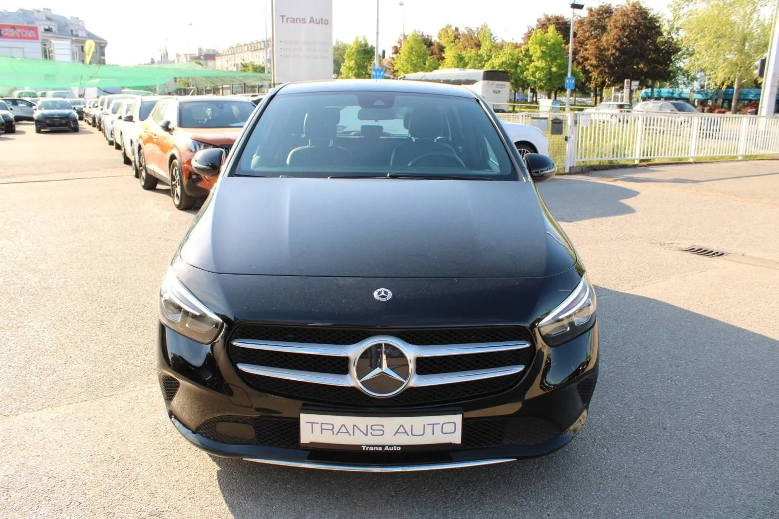 mercedes-benz klasa b 180d automatik *led, kamera* - slika 2