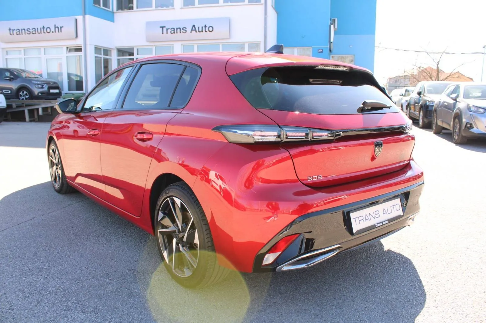 peugeot 308 1.2 puretech automatik allure *led, navigacija, kamera* - slika 7