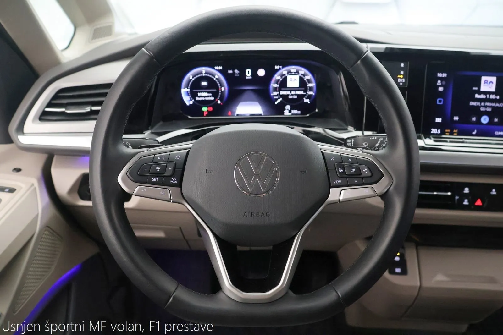 vw multivan t7 l2 2.0tdi edition iq matrix cockpit vučna kuka - slika 8