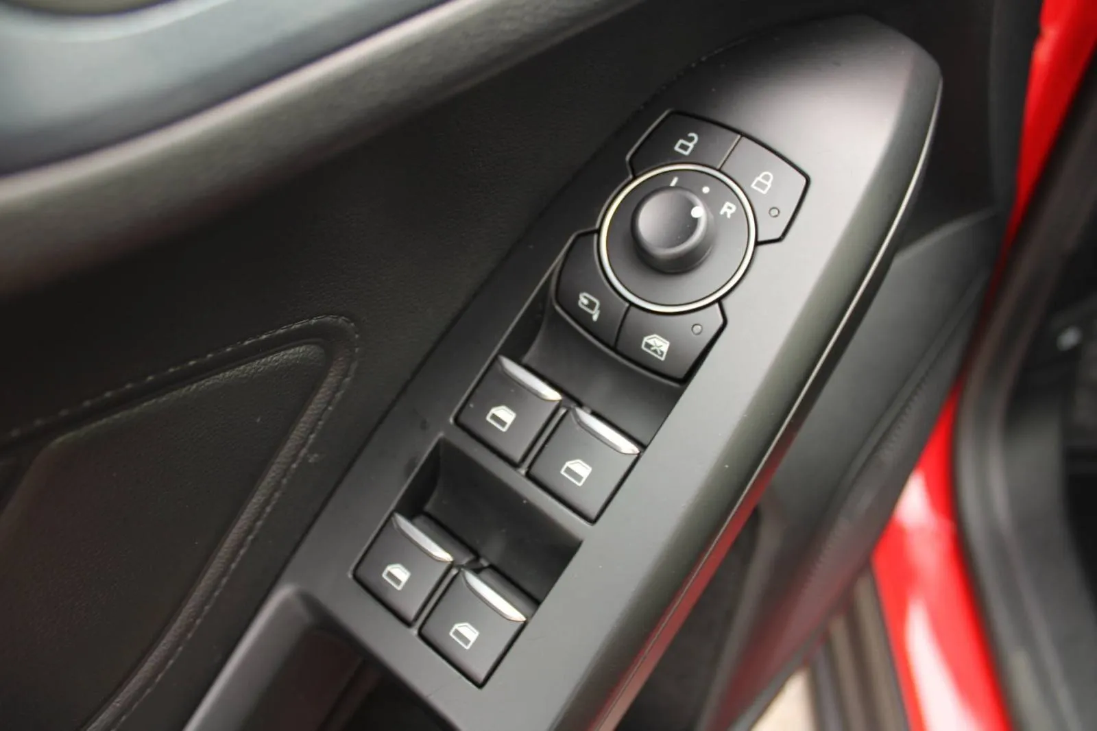 ford focus karavan active 1.0 ecoboost *led, navigacija* - slika 17