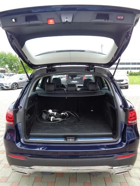 mercedes-benz glc 300de 4m aut avg/nav/led/virt/pano/360/gr.s/mrk/full - slika 6