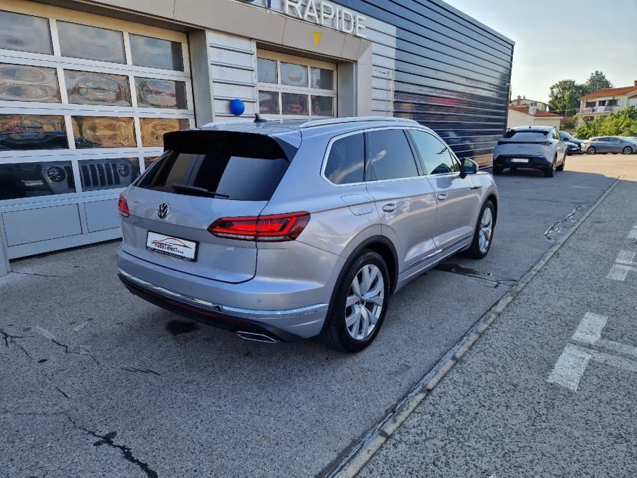 vw touareg v6 tdi -2021- 140.000km -virtual - nove gume- reg.1. god ! - slika 4