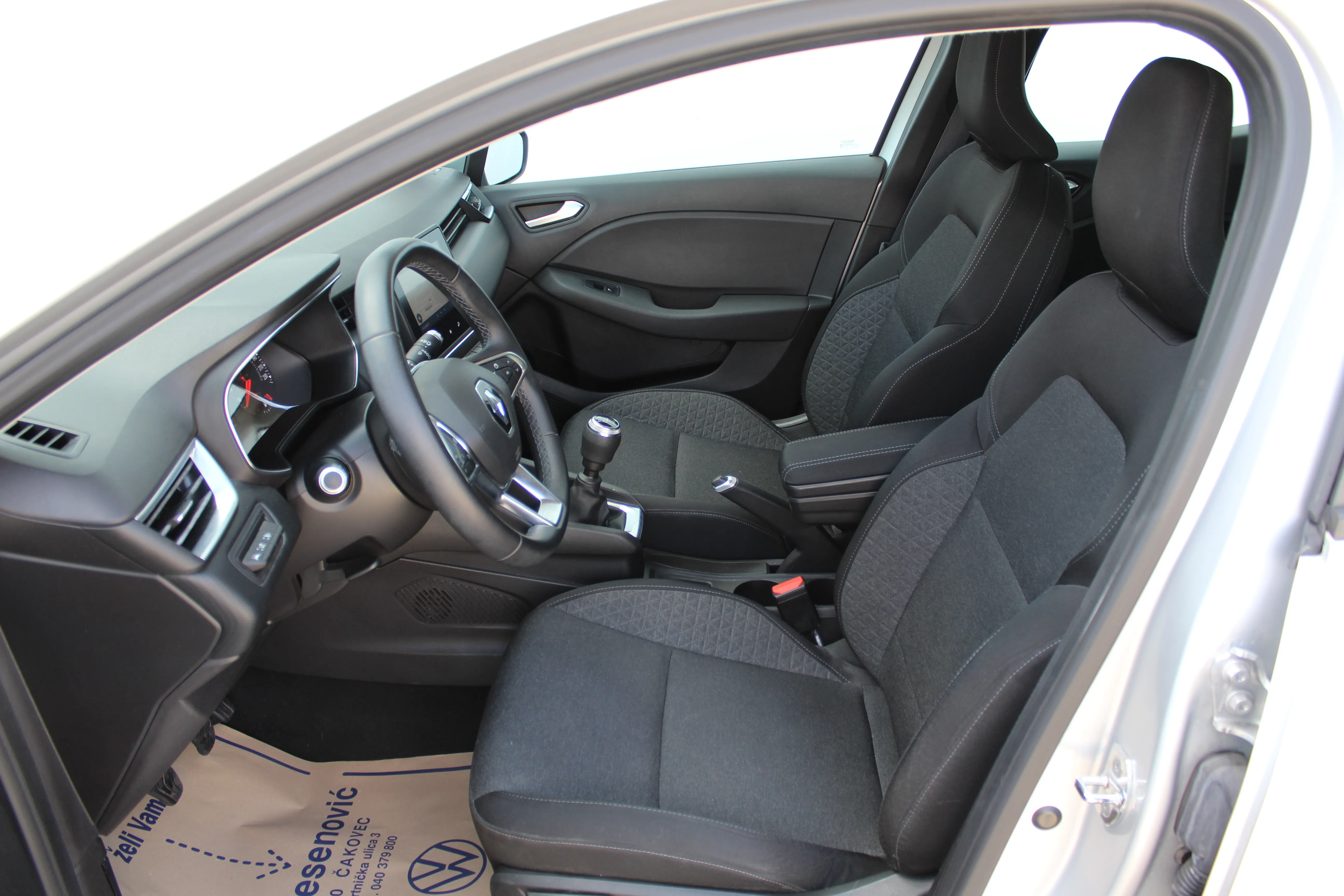 13223 renault clio tce 90 intens - slika 7