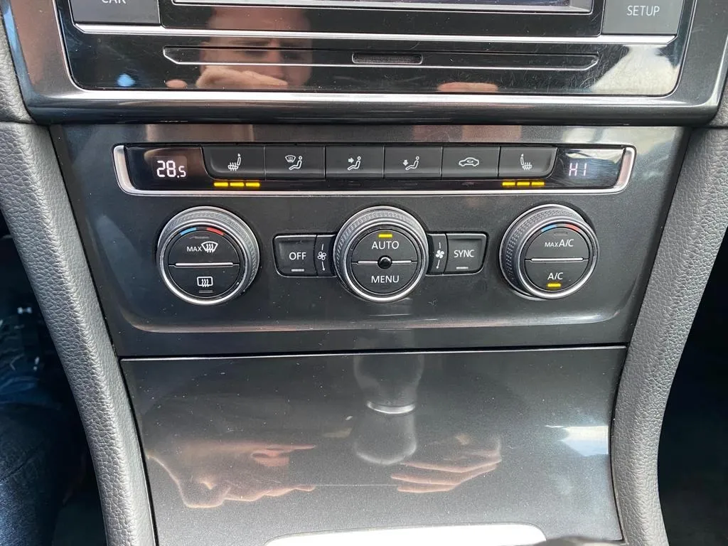 vw golf 7 1,0 tsi, aut. klima, tempomat, 1. vlasnik, 4x garancija!! - slika 18