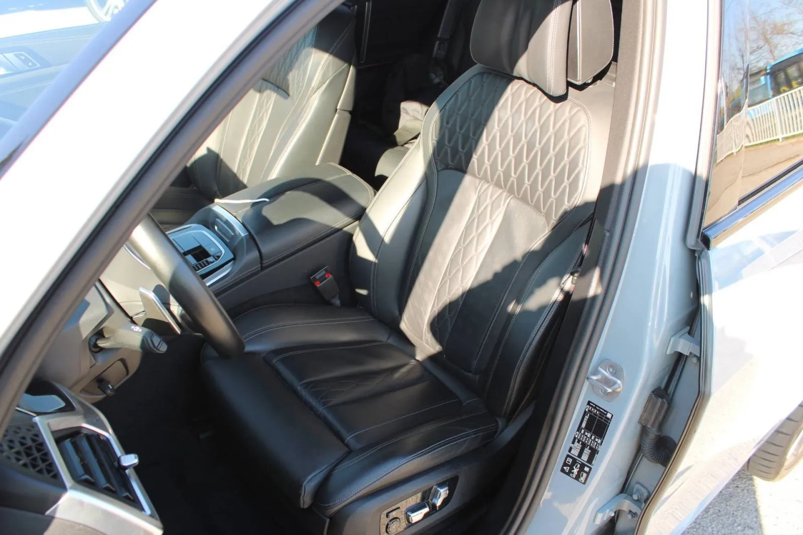bmw x5 xdrive 40d m-paket *panorama, soft close, head-up* - slika 11