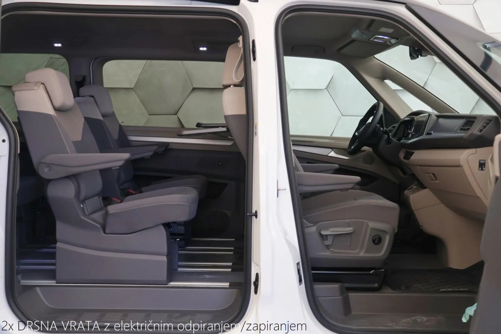 volkswagen multivan t7 l2 2.0tdi dsg edition 150km el.klizna vrata - slika 8