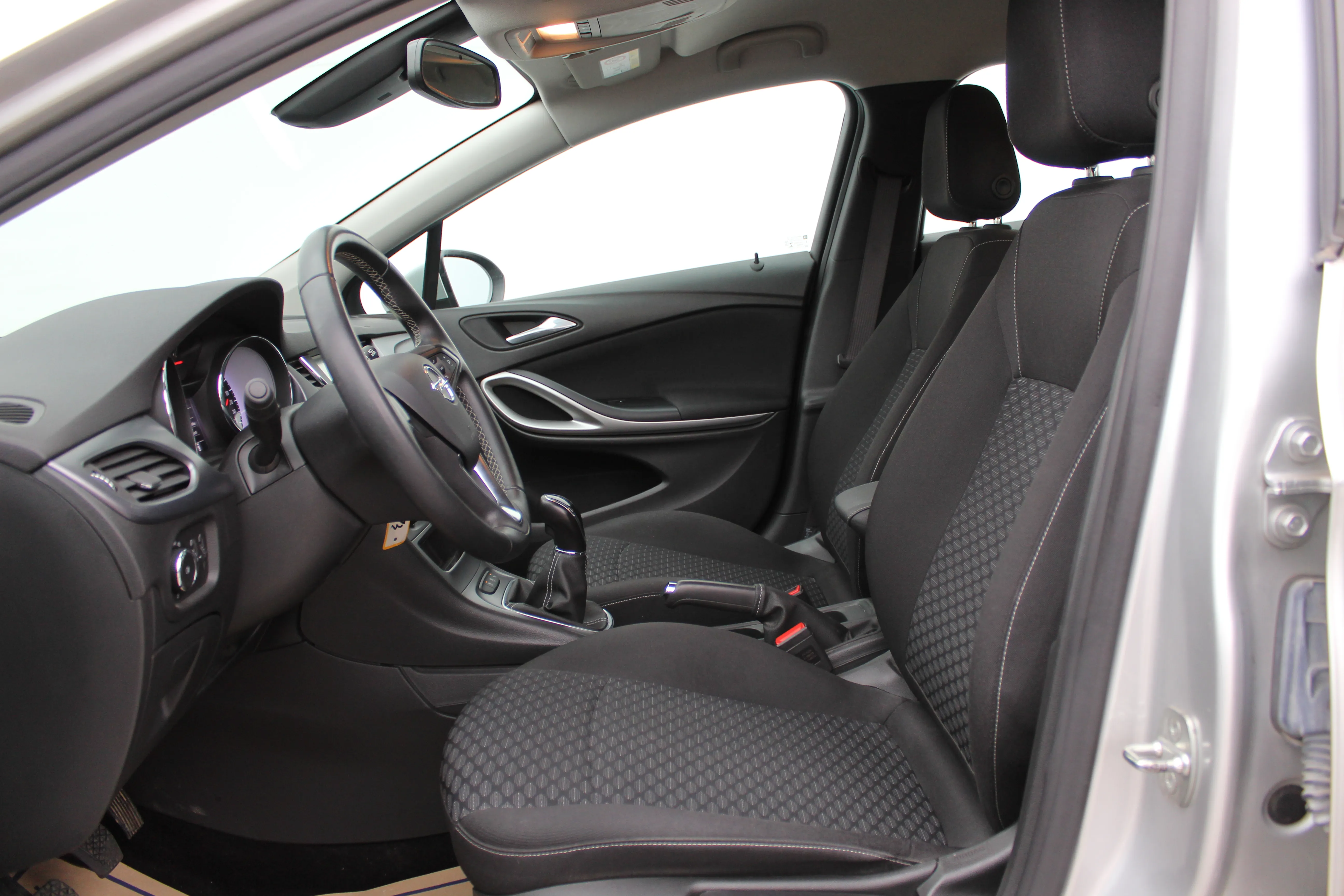 13087 opel astra sports tourer 1,2 turbo astra - slika 8