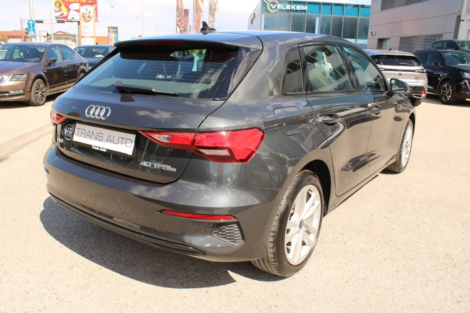 audi a3 40 tfsi e automatik *led, navigacija* - slika 5