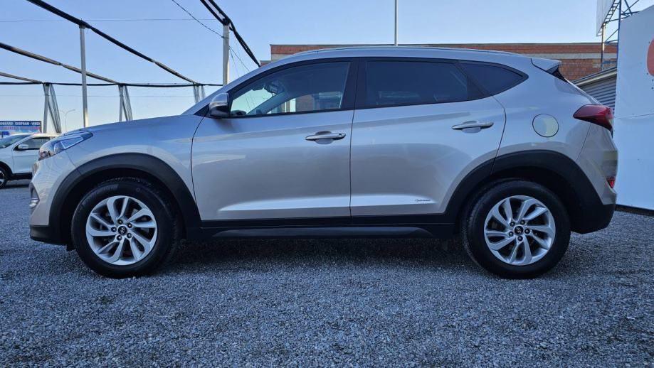 hyundai tucson 1.7 crdi,automatic,led,navigacija,kamera,pdc,alu,klima, - slika 7