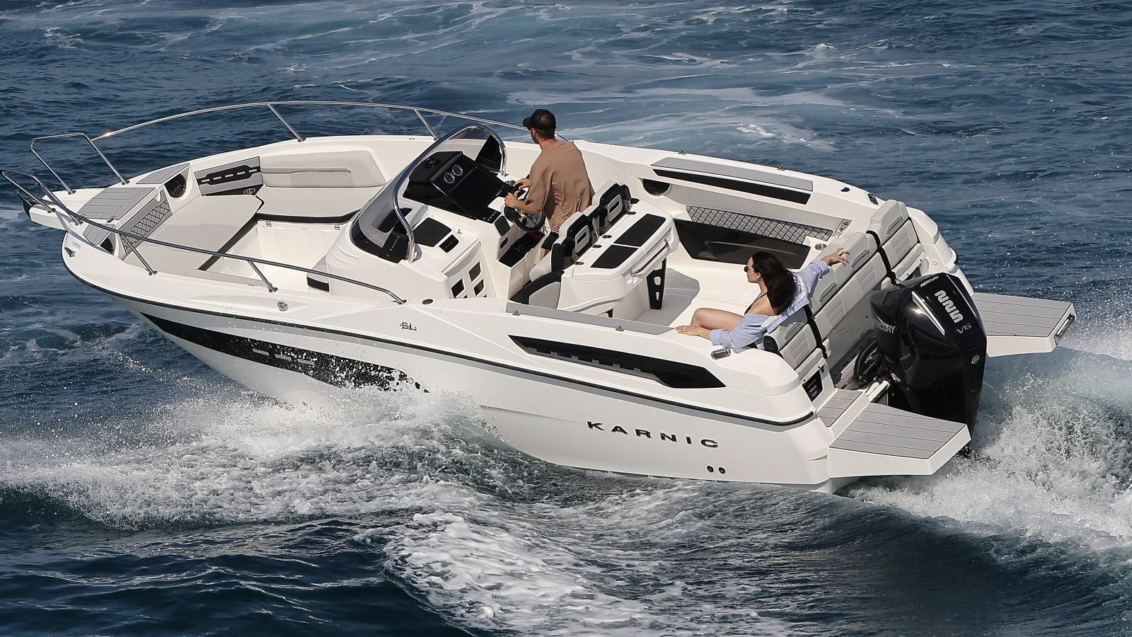 karnic 7.95 m (sl741) - otvoreni pramac/kabina u konzoli, model 2026 - slika 12