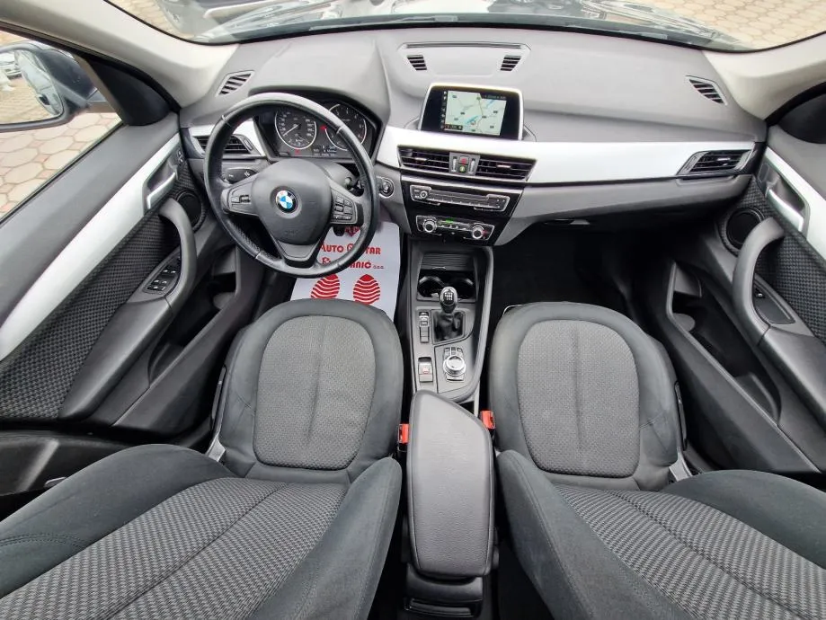 bmw x1 16d sdrive 2017.,servisna, navi, park senz.,alu, radar - slika 9