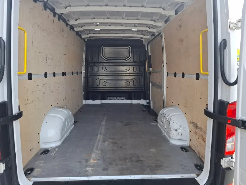 volkswagen crafter 2.0 tdi*140ks*klima*navigacija*park.kamera* - slika 7