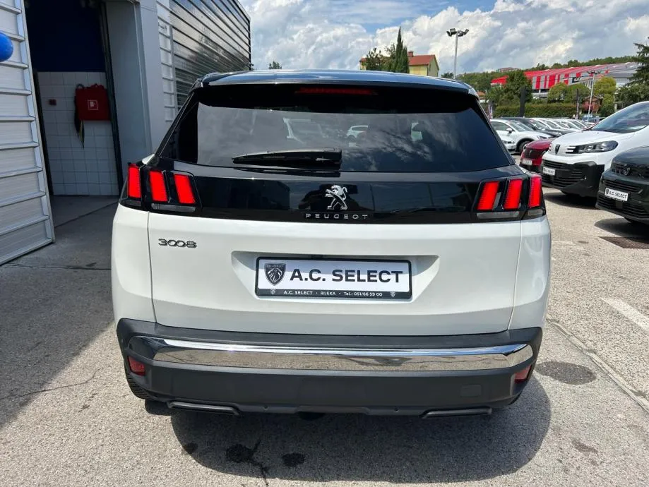 peugeot 3008 allure business bluehdi 130 eat8 - 2023 - 30.000 km - slika 5